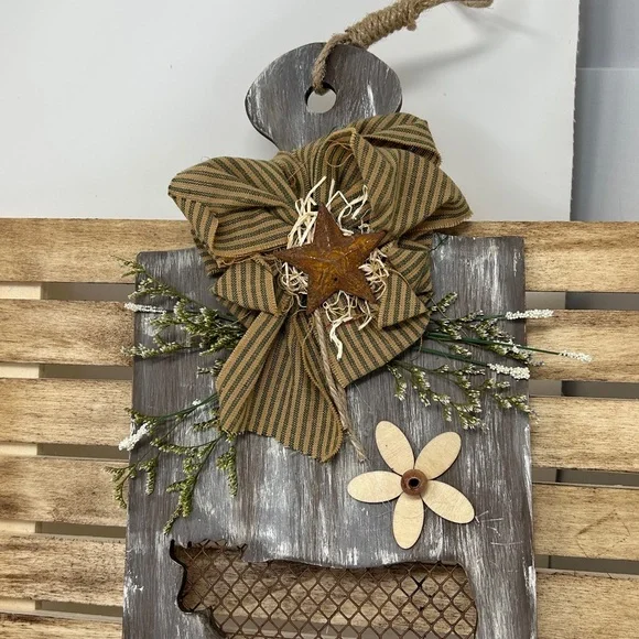 Rustic Farmhouse Wall Decor with Cow Cutout and Bow - Picture 3 of 9